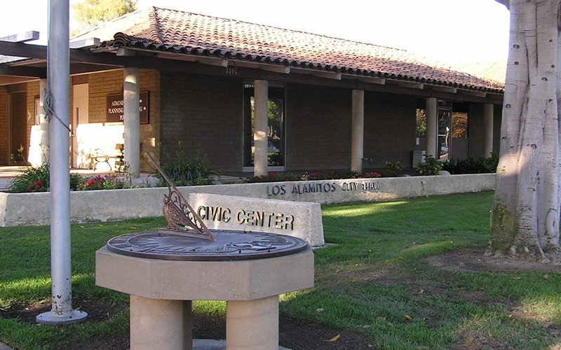 Los Alamitos Property Managment_